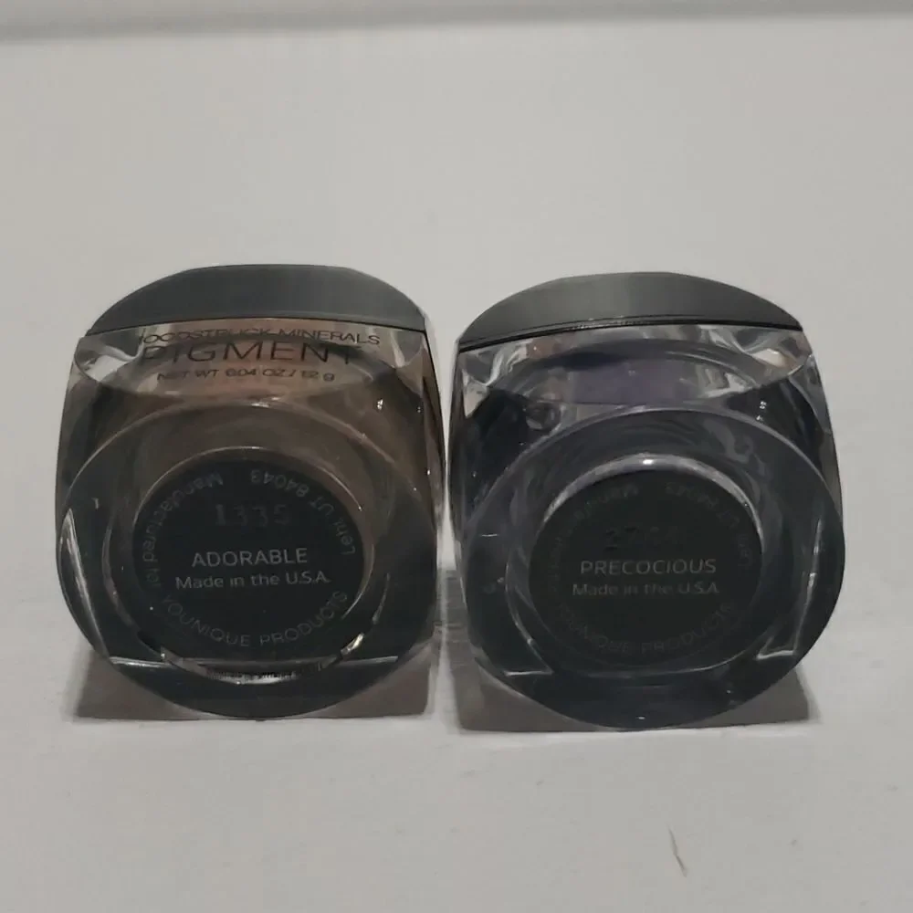 Younique mineral loose eyeshadow pigments